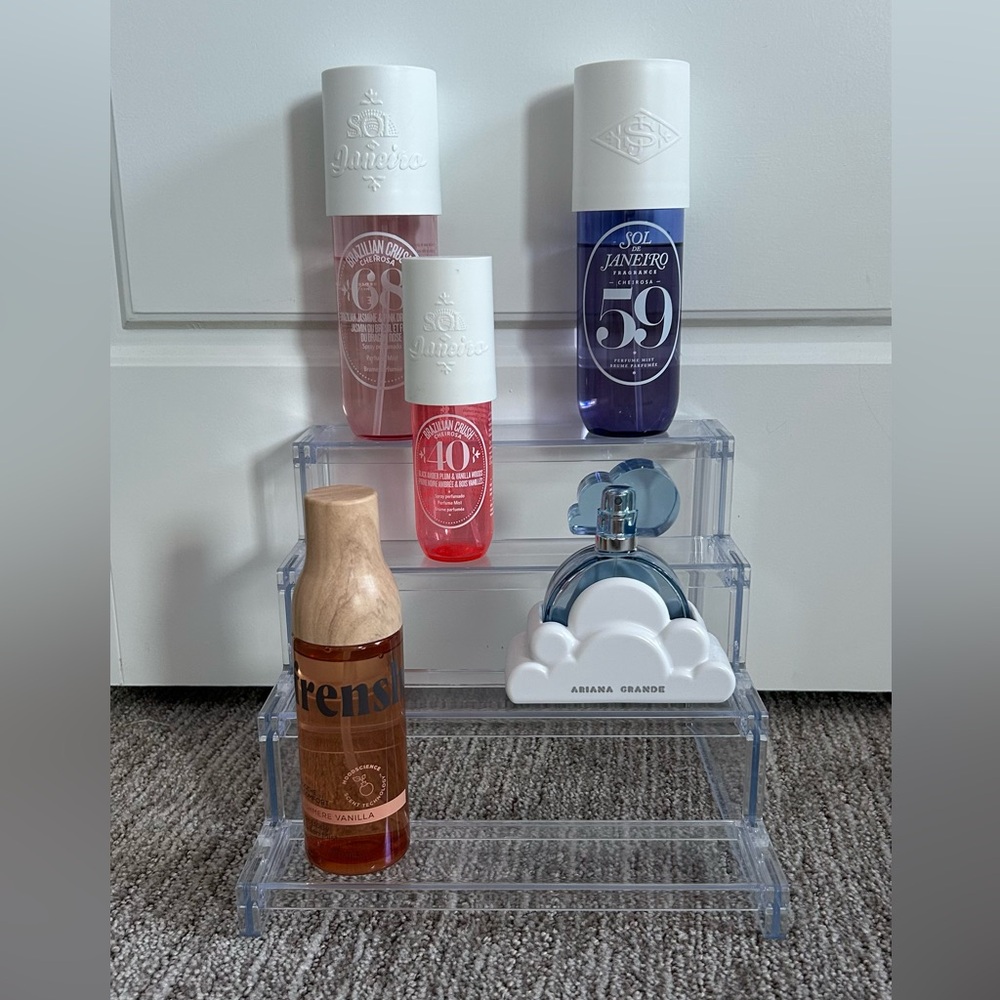Clear 4-Tier Acrylic Display Stand (9 inches)